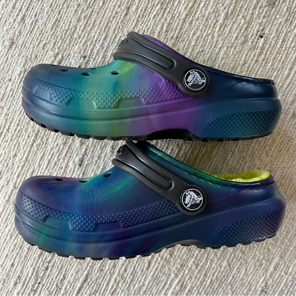 CROCS Kids Classic Lined ‘Out of This World’ Clog, C10, Black/Lime Punch - Picture 4 of 9